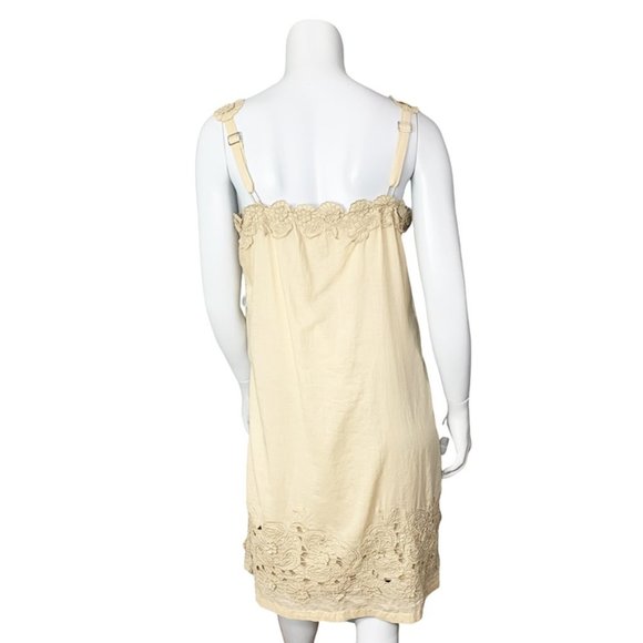 MOLIO RELIO Laser Cut Square Neck Shift Dress - Picture 6 of 6